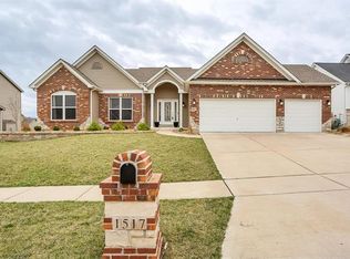 1517 Hunters Meadow Dr, O'Fallon, MO 63366