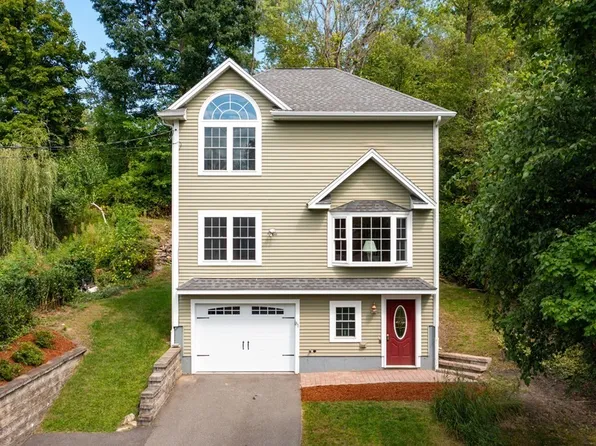 81 River Rd, South Hadley, MA 01075