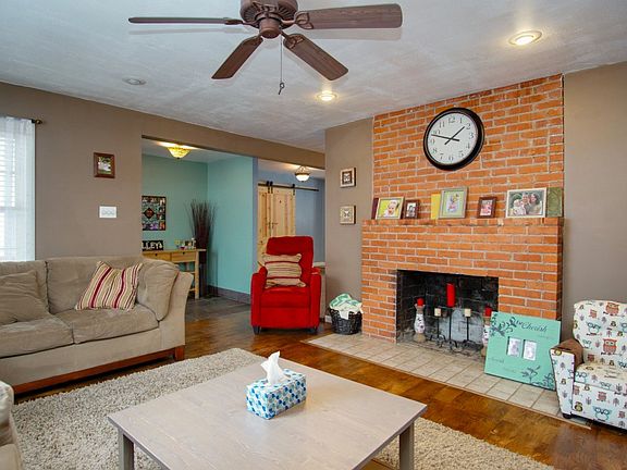 5th image of 489 Shiloh Dr