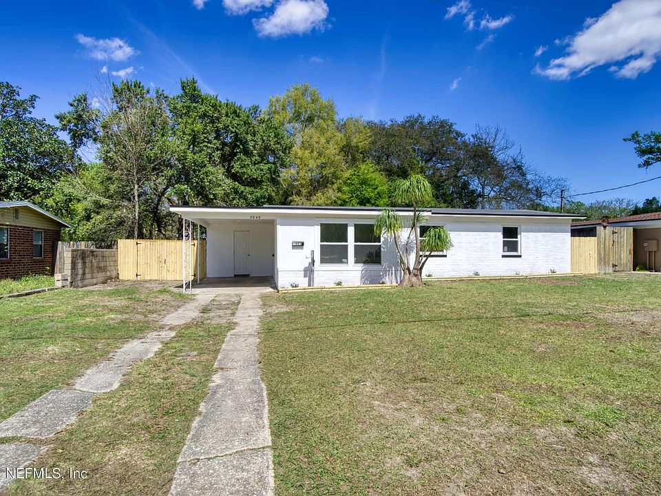 1st image of 5949 N MAPLE LEAF Drive