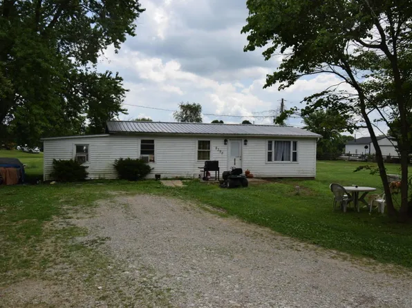 8395 Davis Ln SW, Lancaster, OH 43130
