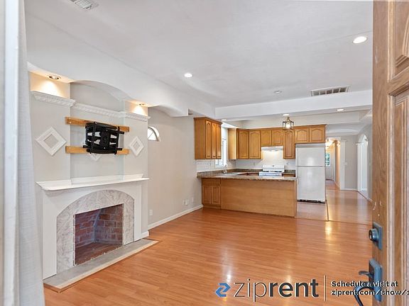 5th image of 445 N 17th St