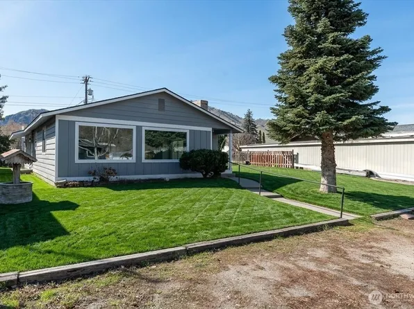 916 E Johnson Avenue, Chelan, WA 98816