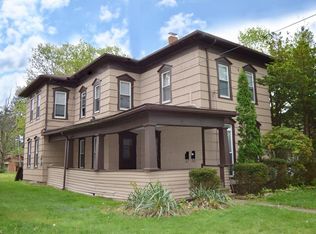 389 High St, Doylestown, OH 44230