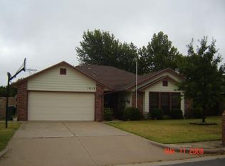 1812 Raquel Rd, Edmond, OK 73003