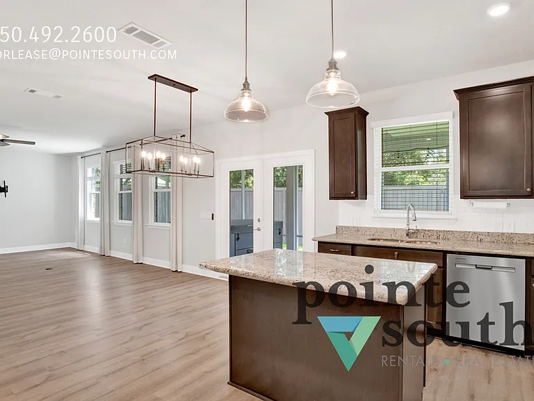 4809 Fish Hawk Ct — Photo 8