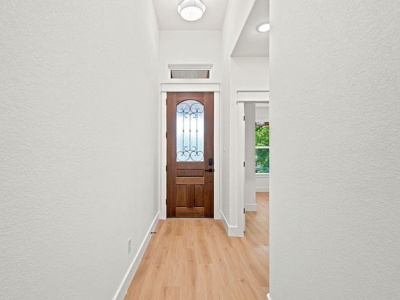 4th image of 3220 NW 25th St