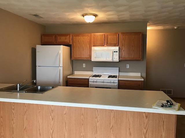 1st image of 10413 Metalmark Ln Unit 4