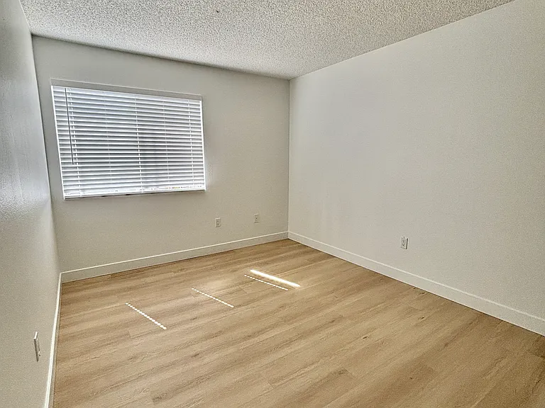 1401 W 169th St #21 — Photo 7