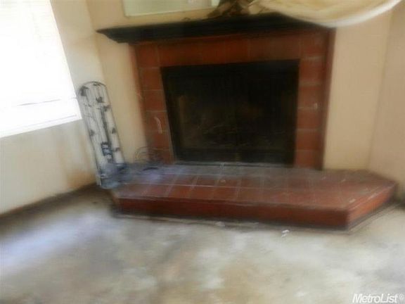 2nd image of 328 Northbank Ct APT 65