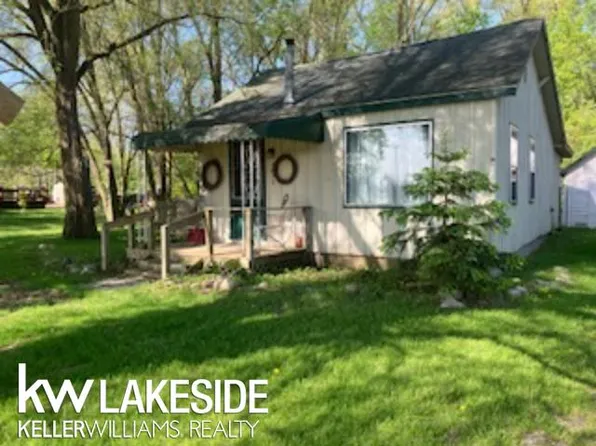 6630 Vine St, Caseville, MI 48725