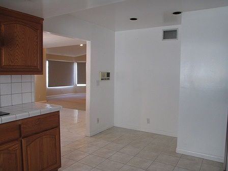 3rd image of 633 N Kilkea Dr