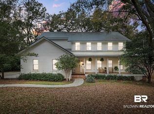 16 Greenbrier Ln, Fairhope, AL 36532
