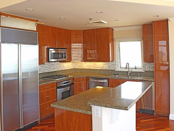 4th image of 700 W Harbor Dr Unit 1804