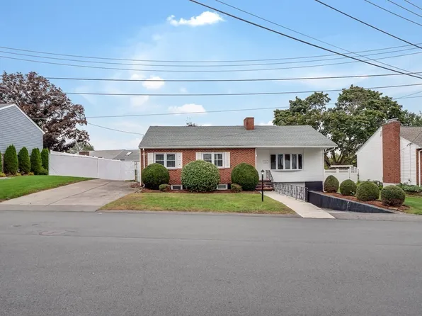 12 Fairlane Rd, Stoneham, MA 02180