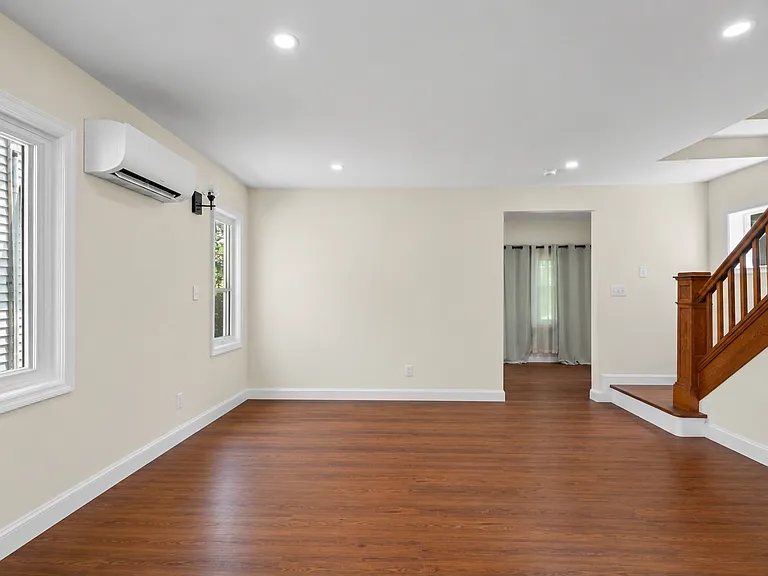 731 Humboldt St — Photo 14