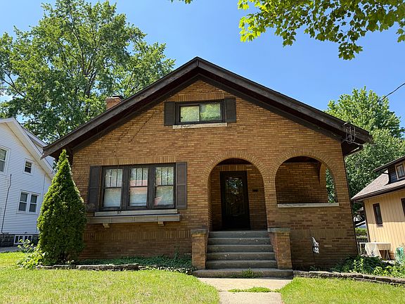 2nd image of 422 Paris Ave