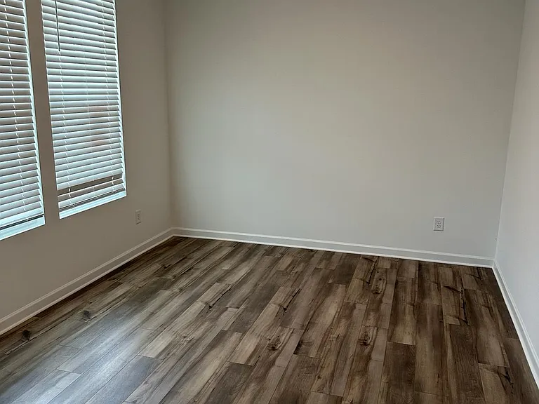 Flex Space - Perfect for sitting or Home office