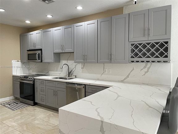 4th image of 9724 Darlington Pl