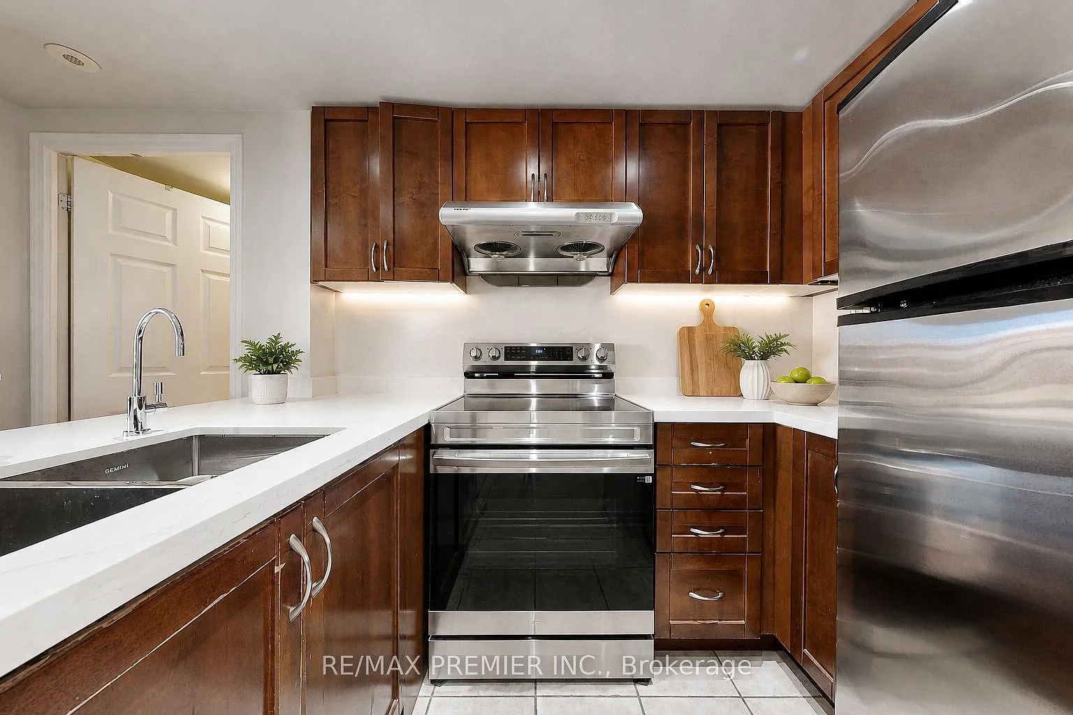 2 bed, $2,200 — Photo 3