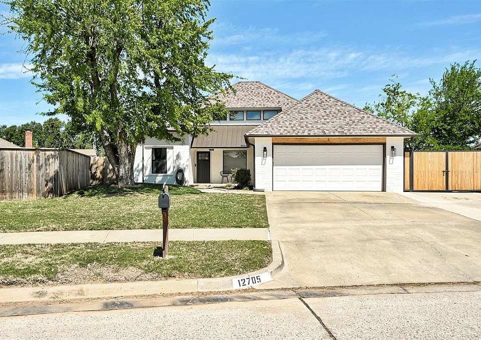1st image of 12705 Briar Hollow Dr