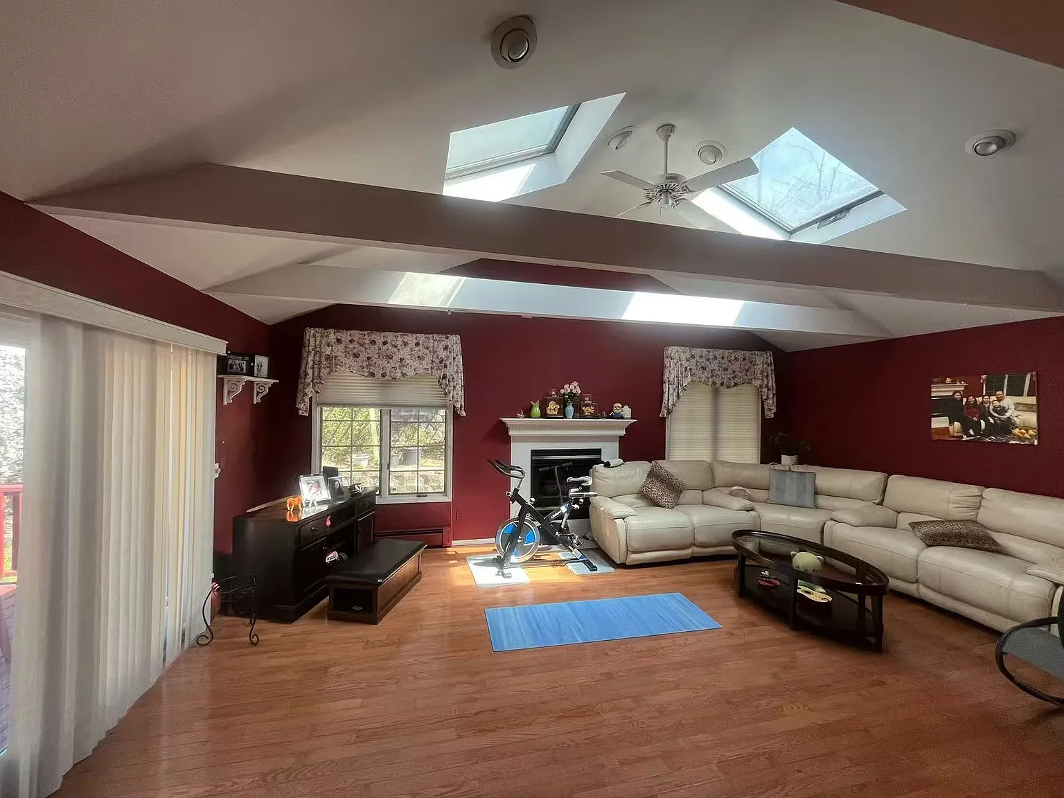 5 bed, 1800 sqft, $5,200 — Photo 4
