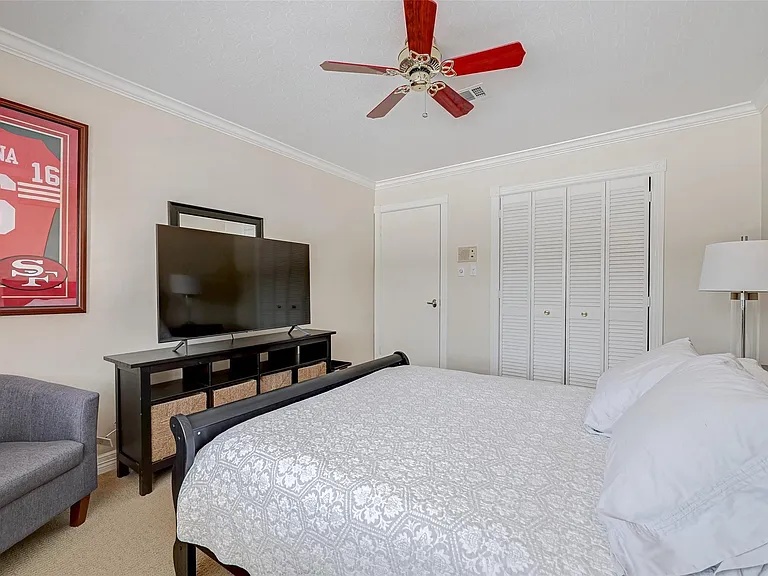 6329 Del Monte Dr #100 — Photo 30