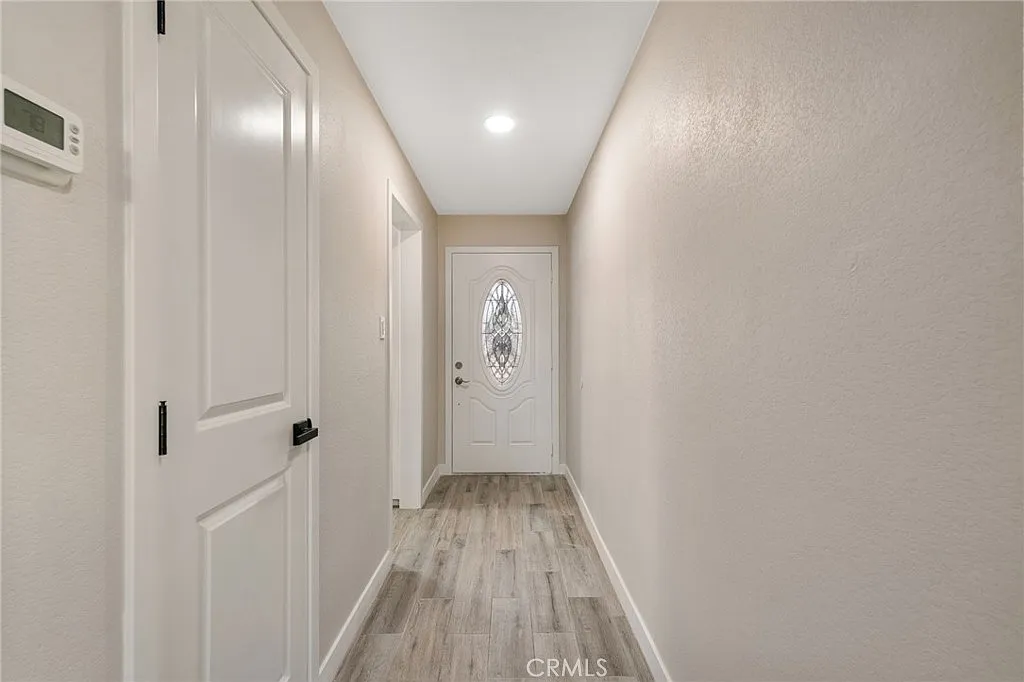 3 bed, 1523 sqft, $4,350 — Photo 4