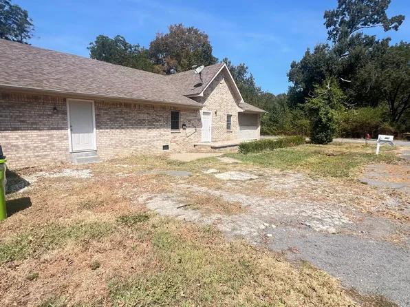 703 W 4th St, Lonoke, AR 72086