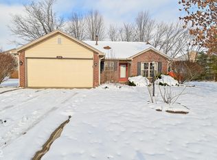 1061 Oak Leaf Rd, Franklin, IN 46131