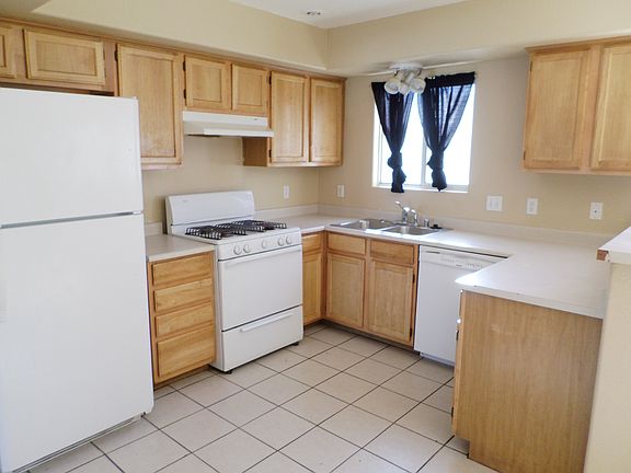3rd image of 9625 Pine River Ln