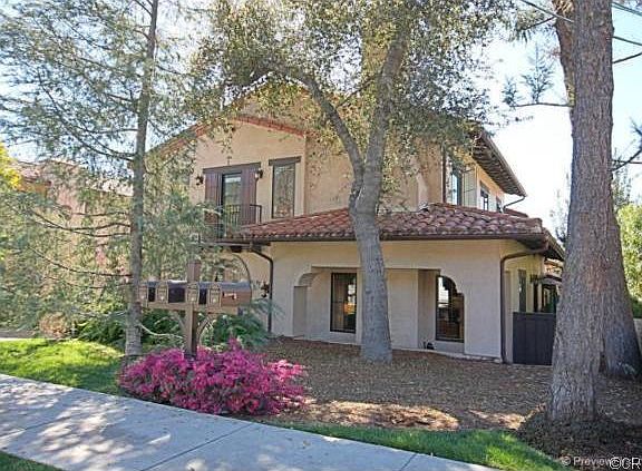 2nd image of 646 W Sierra Madre Blvd Unit A