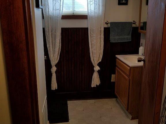 5th image of 906 E Park Ave #1