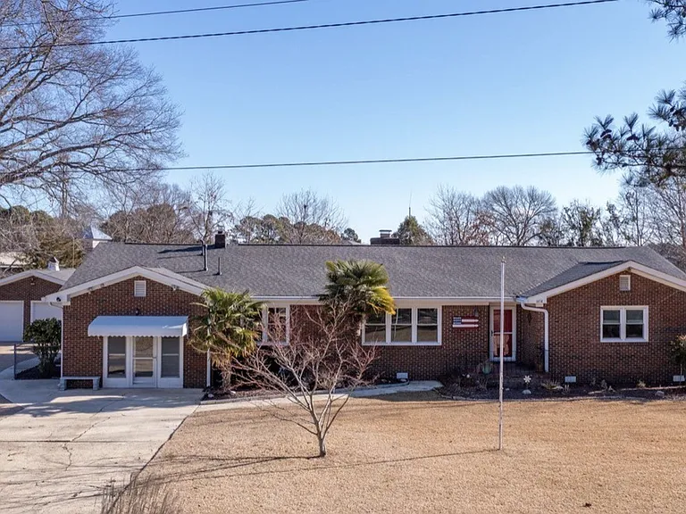 1404 Shelton Rd — Photo 4
