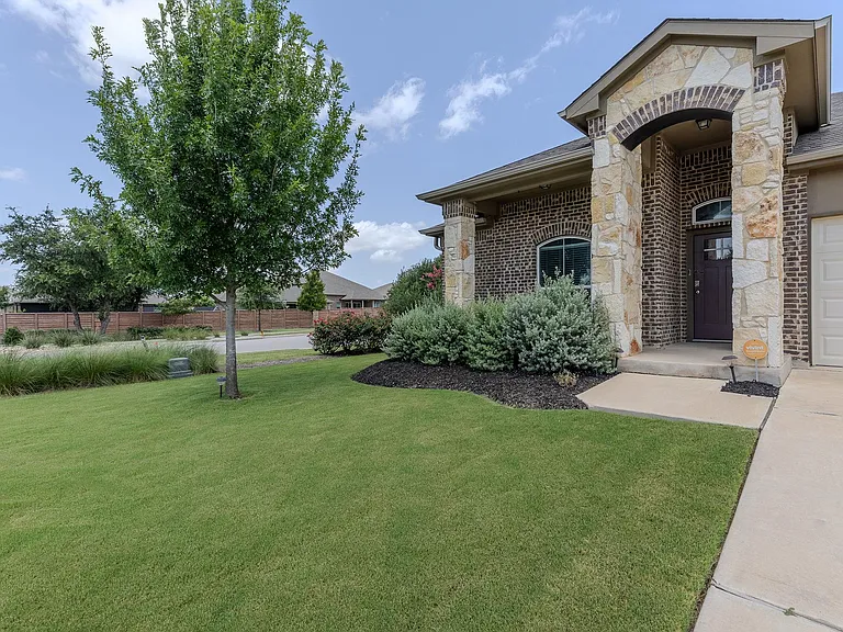 2205 Singletree Bnd — Photo 5