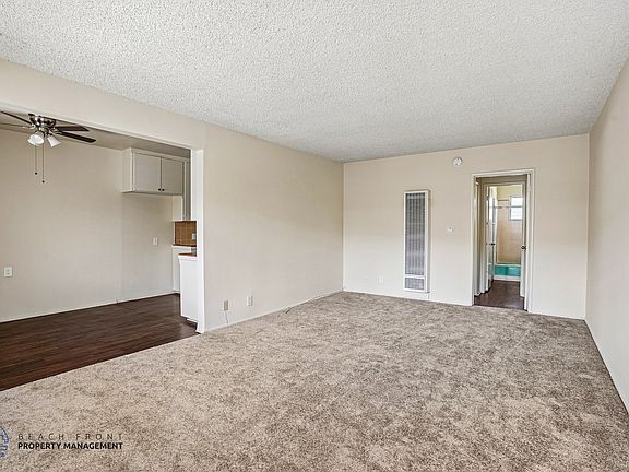 4th image of 1830-34 W El Segundo Blvd #44