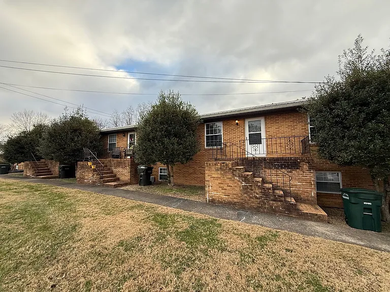 104 Skyview Dr — Photo 29
