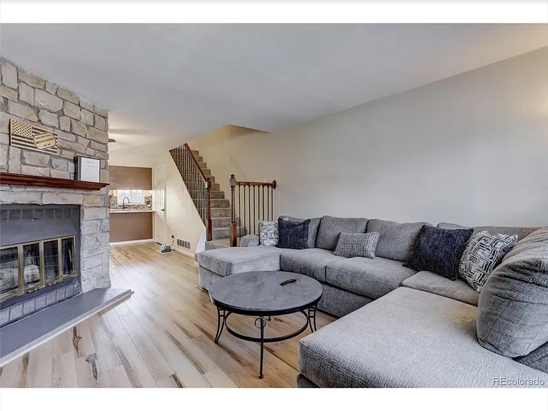 1662 S Blackhawk Way #D — Photo 2