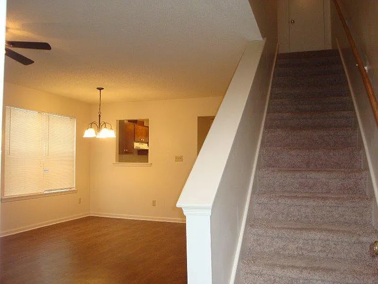 343 Brookfield Rd — Photo 2
