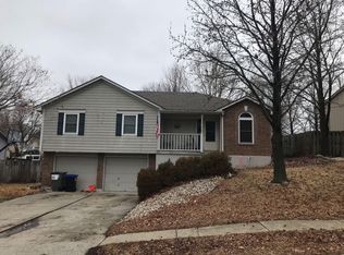 4105 NW Briarwood Dr, Blue Springs, MO 64015