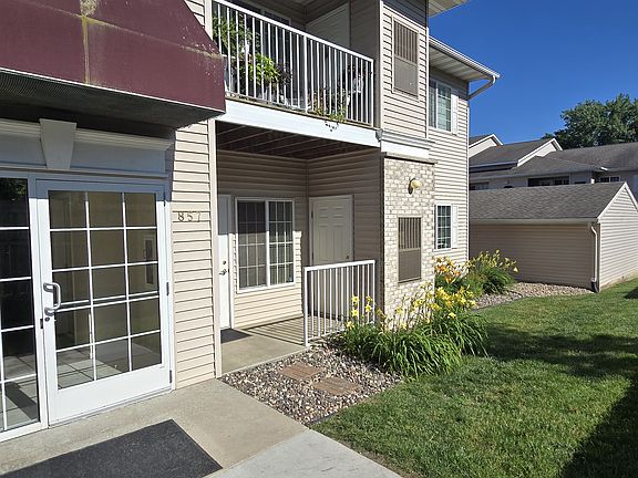 3rd image of 857 37th Ave NW Unit B