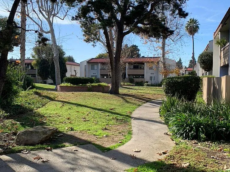 2511 W Sunflower Ave #T12 — Photo 22