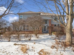 4102 Bordeaux Dr, Northbrook, IL 60062