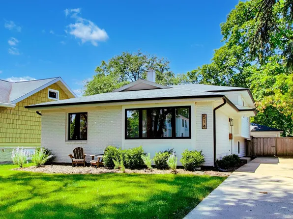 514 S Yale Ave, Villa Park, IL 60181