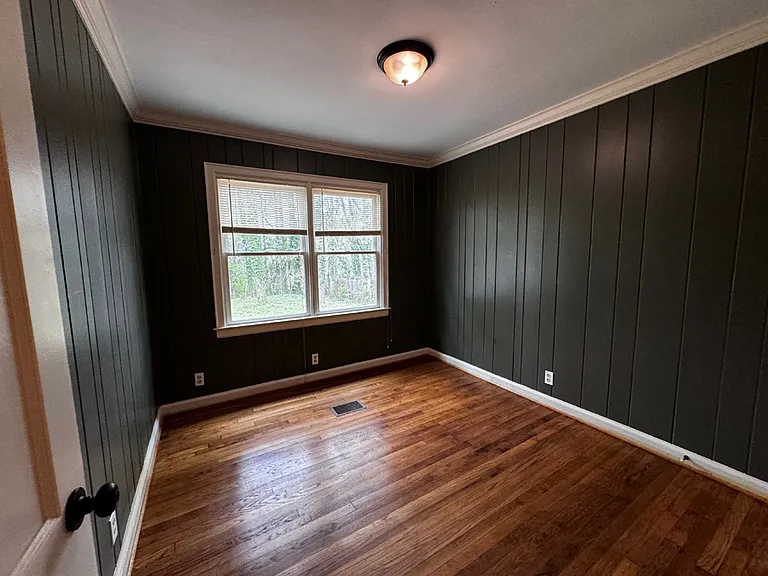 1387 Midview Dr — Photo 10