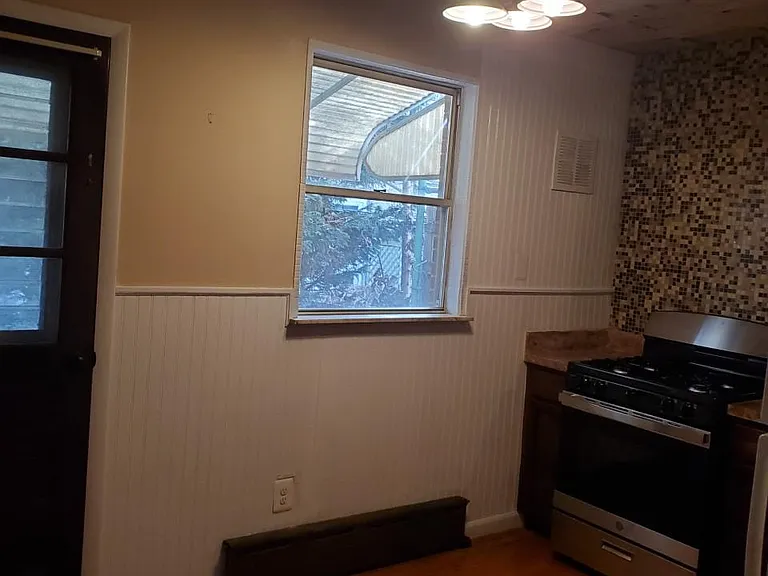 3173 Tilton St — Photo 3