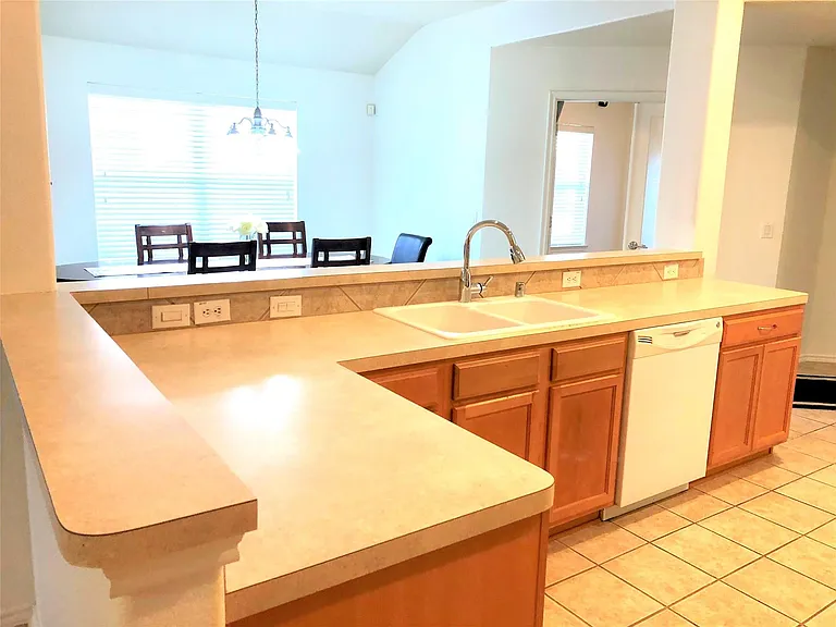 4611 Pin Oak Creek Ln — Photo 11