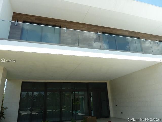 1st image of 16472 S Botaniko Dr S