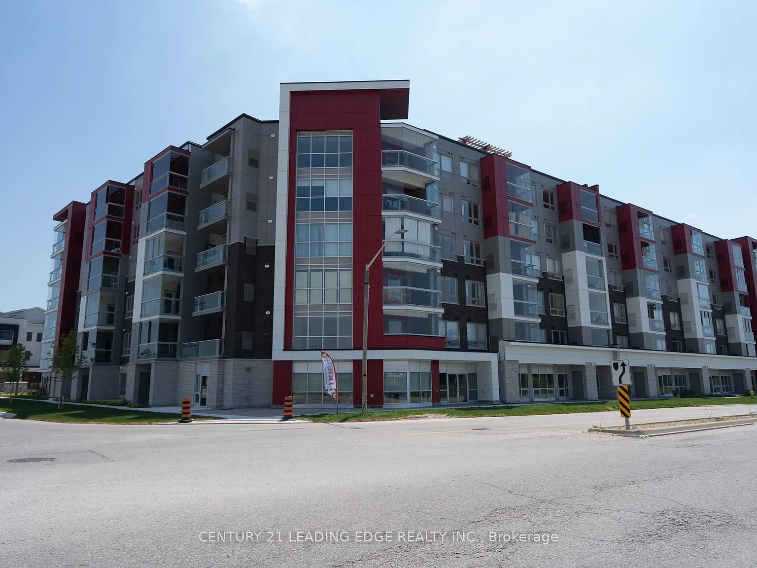 2 bed, $2,800 — Photo 1