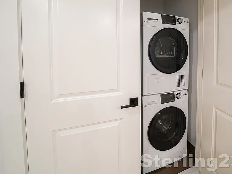 36-22 31st St #3D — Photo 6